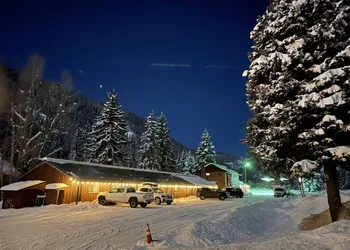 Wolf Creek Ranch Ski Lodge hotel thumbnail 2