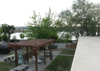 Masters Inn hotel thumbnail 2