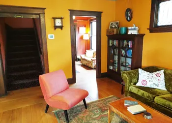 Bluebird Guesthouse hotel thumbnail 3