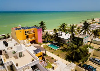 Flamingos Inn hotel thumbnail 2