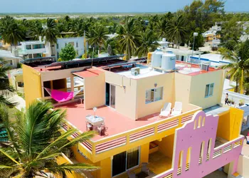 Flamingos Inn hotel thumbnail 3