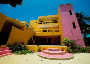 Flamingos Inn hotel thumbnail 5