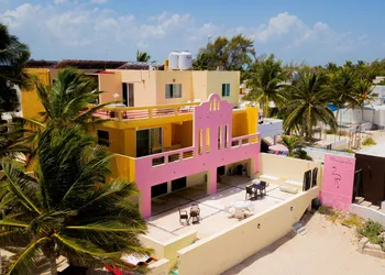 Flamingos Inn hotel thumbnail 7