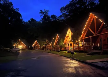 Cedar Lodge and Settlement hotel thumbnail 2