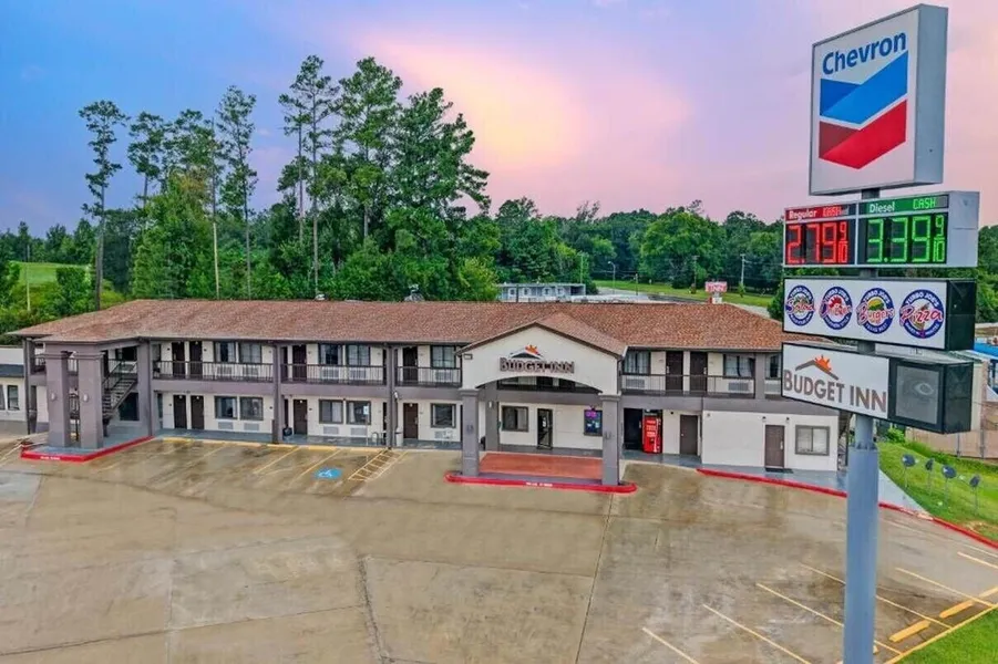 Budget Inn By OYO San Augustine hotel detail image 6