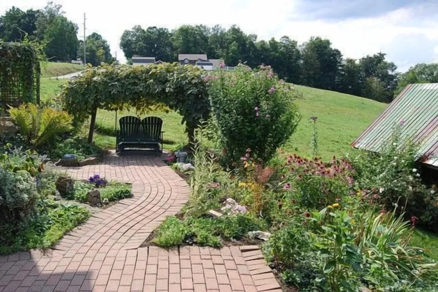 Garden Gate Get-A-Way Bed & Breakfast hotel detail image 2
