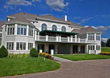 Claremont Inn & Winery hotel thumbnail 5