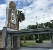 Skylark Motel hotel detail image 4