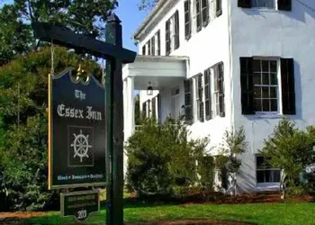 The Essex Inn hotel thumbnail 5