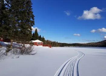 Kan-à-Mouche Pourvoirie Auberge et Chalets hotel thumbnail 2
