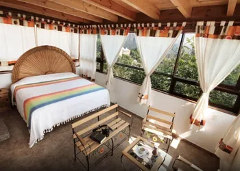 Ma Petite Maison hotel thumbnail 6