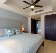 Grand Venetian Condominium hotel detail image 4