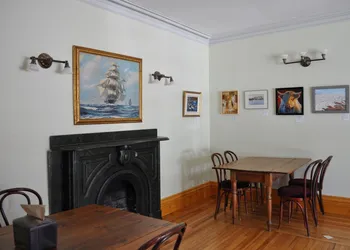 Holman's Heritage Suites hotel thumbnail 5