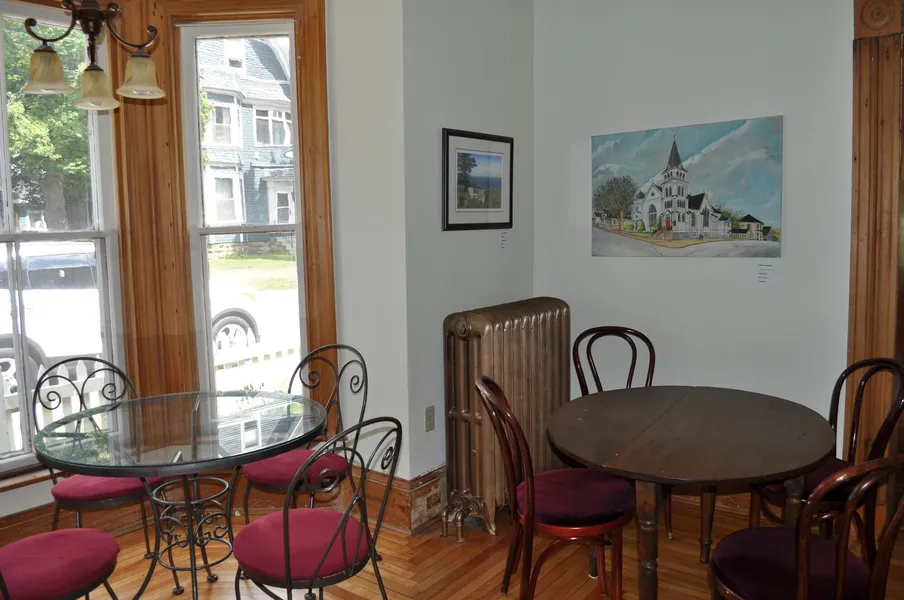 Holman's Heritage Suites hotel detail image 6