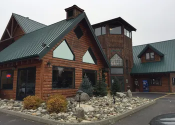 Sumas Mountain Lodge hotel thumbnail 2
