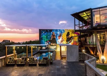 Cabane Container Hotel - Adults Only hotel thumbnail 4