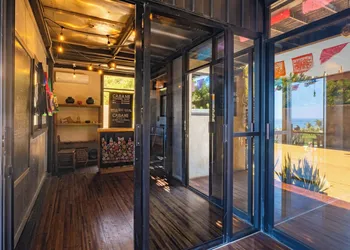 Cabane Container Hotel - Adults Only hotel thumbnail 5