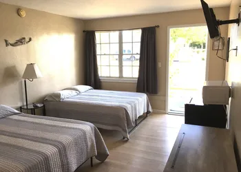 Cedar Inn hotel thumbnail 3