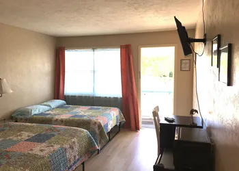 Cedar Inn hotel thumbnail 5