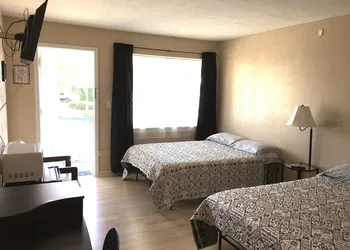 Cedar Inn hotel thumbnail 6