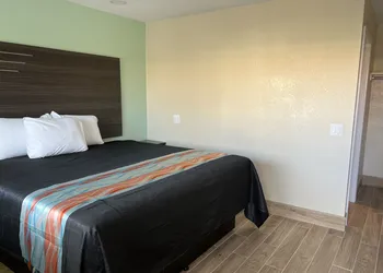 Mauna Loa Motel hotel thumbnail 7