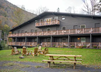 Catskill Seasons Inn hotel thumbnail 5