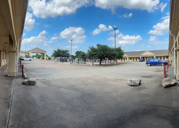 Whitesboro Inn & Suites hotel thumbnail 3