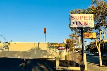 Super Inn hotel detail image 6