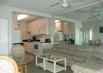 Flagler Beach Motel and Vacation Rentals hotel thumbnail 7