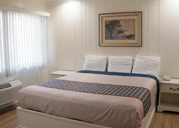777 Motor Inn hotel thumbnail 5