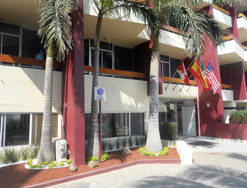 Del Real Hotel & Suites hotel detail image 2