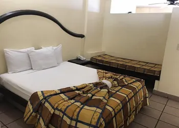 Del Real Hotel & Suites hotel thumbnail 7