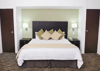 Quality Inn Nuevo Laredo hotel thumbnail 2
