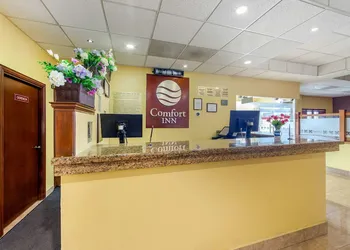 Comfort Inn Monclova hotel thumbnail 3