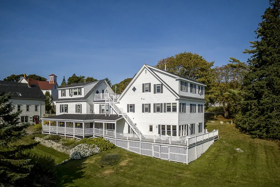 East Wind Inn on the Water hotel detail image 6