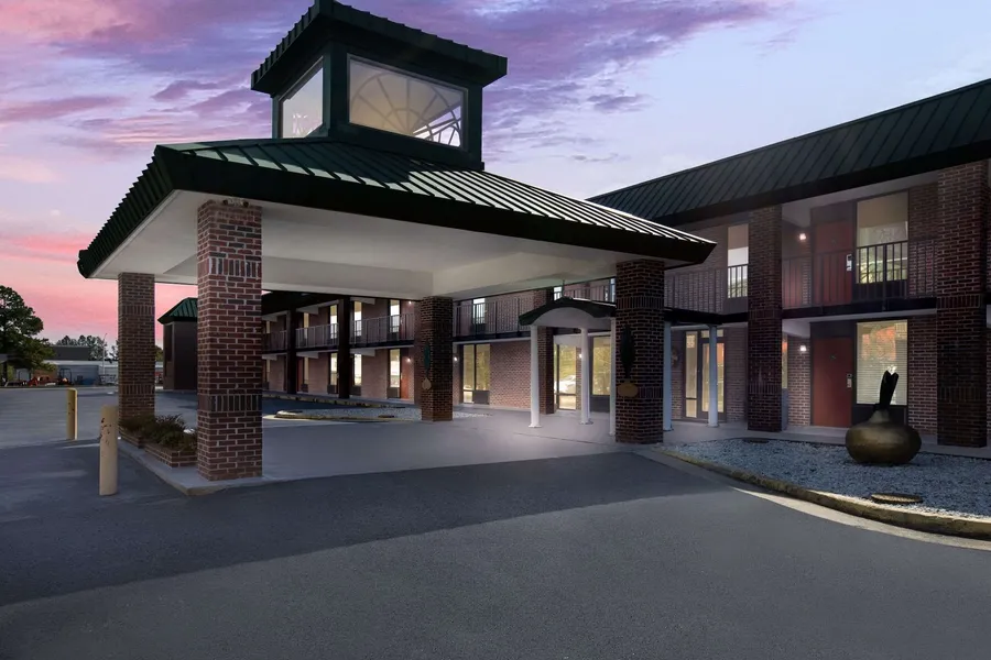 Quality Inn & Suites Vidalia hotel detail image 2