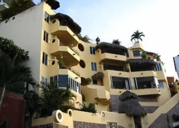 Casa Isabel hotel thumbnail 2