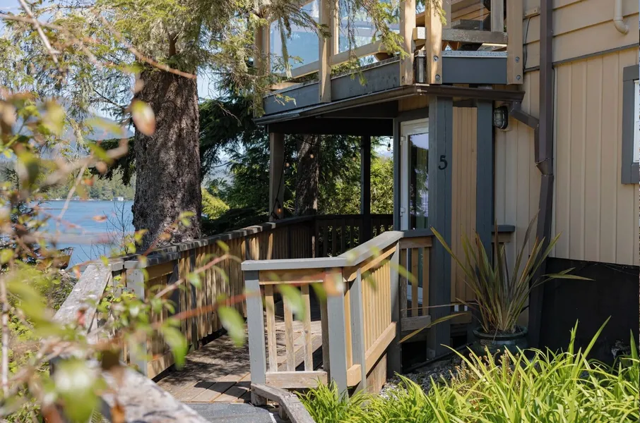 The Shoreline Tofino hotel detail image 2