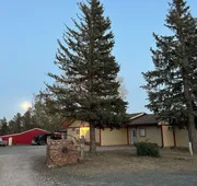 Devils Tower Lodge (Bed and Breakfast) hotel detail image 4