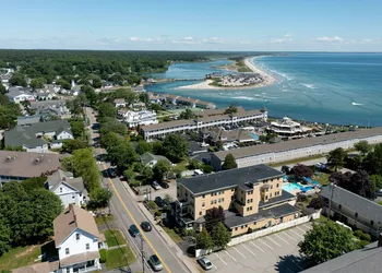 The Colonial Inn hotel thumbnail 4