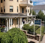 The Colonial Inn hotel detail image 7