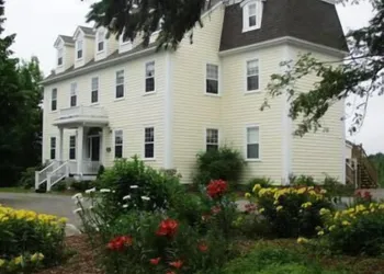 DesBarres Manor Inn hotel thumbnail 2