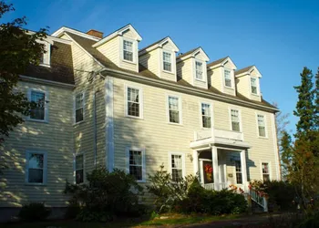DesBarres Manor Inn hotel thumbnail 3