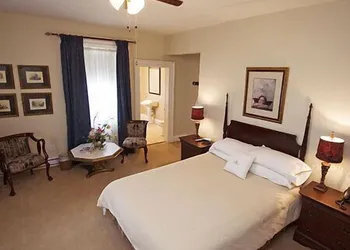 DesBarres Manor Inn hotel thumbnail 6