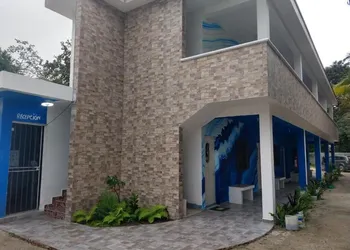 Blue Hotel hotel thumbnail 7