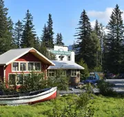 Exit Glacier Lodge hotel detail image 7
