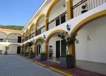 Casa Blanca Hotel hotel thumbnail 6