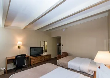 Windjammer Lodge hotel thumbnail 5