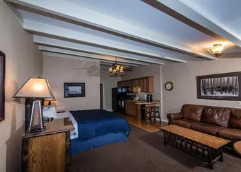 Windjammer Lodge hotel thumbnail 7