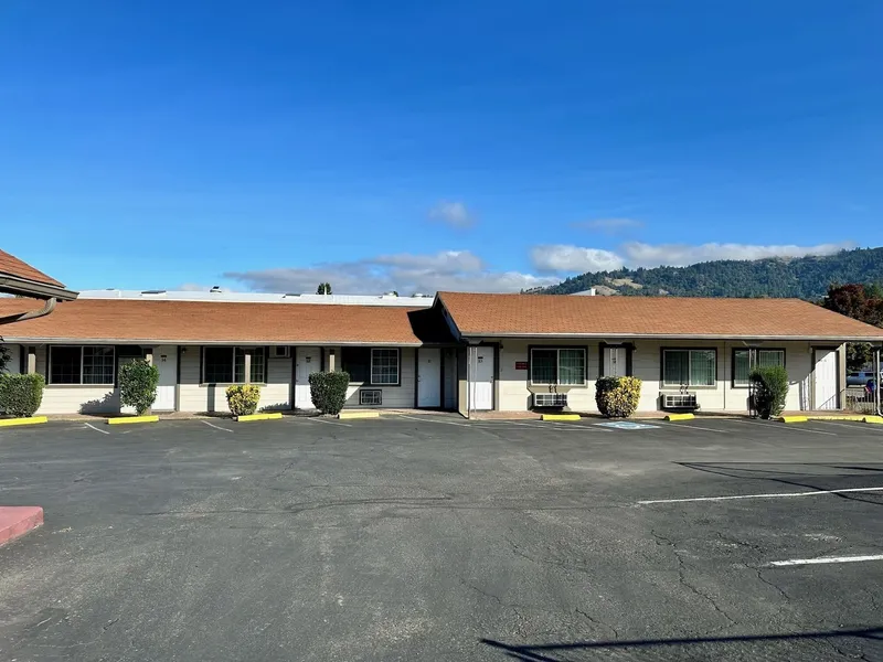 Lone Pine Motel hotel detail image 2